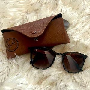 Rayban sunglasses few scratches.